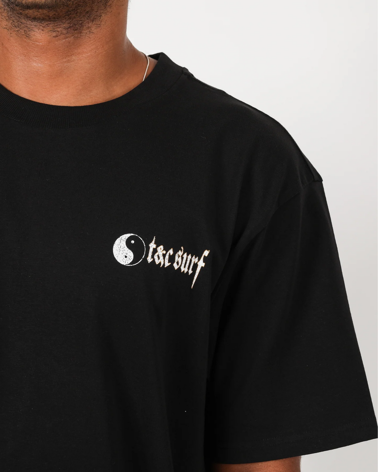 Town and Country Scorpion Tee