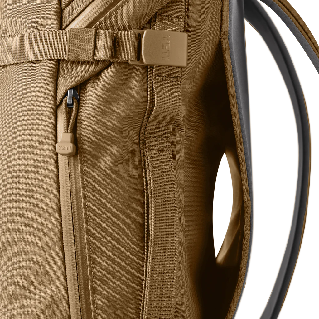 YETI Crossroads 22L Backpack