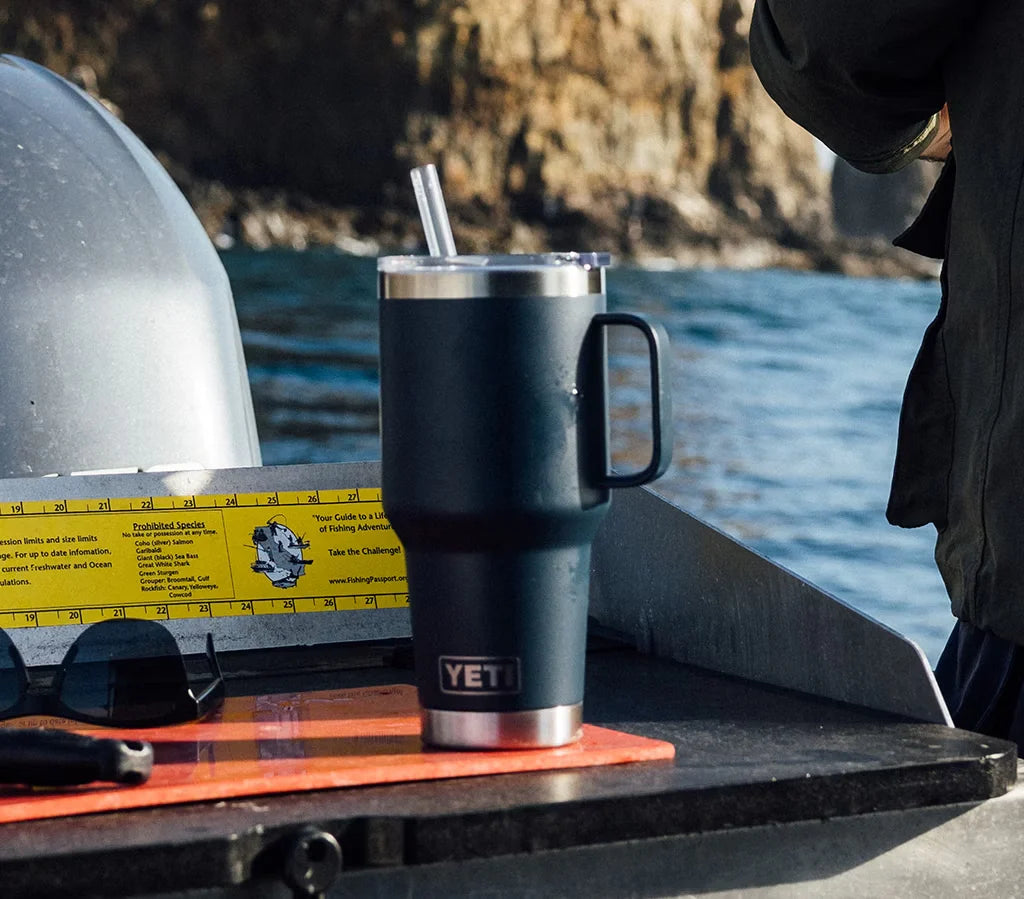 YETI Rambler 35oz (1L) Straw Mug