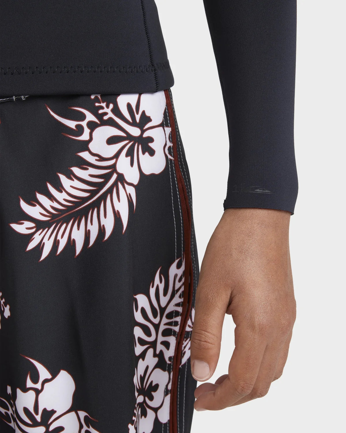 Quiksilver Boys (8-16) 1.5mm Mercury Long Sleeve Wetsuit Top