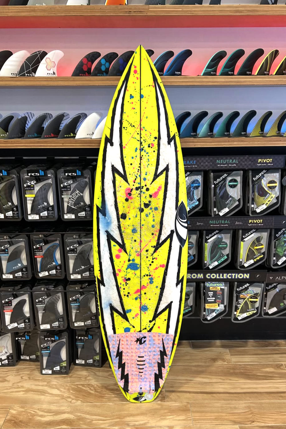 5'6 Sharpeye Inferno 72 Youth #8113 - Used Surfboard