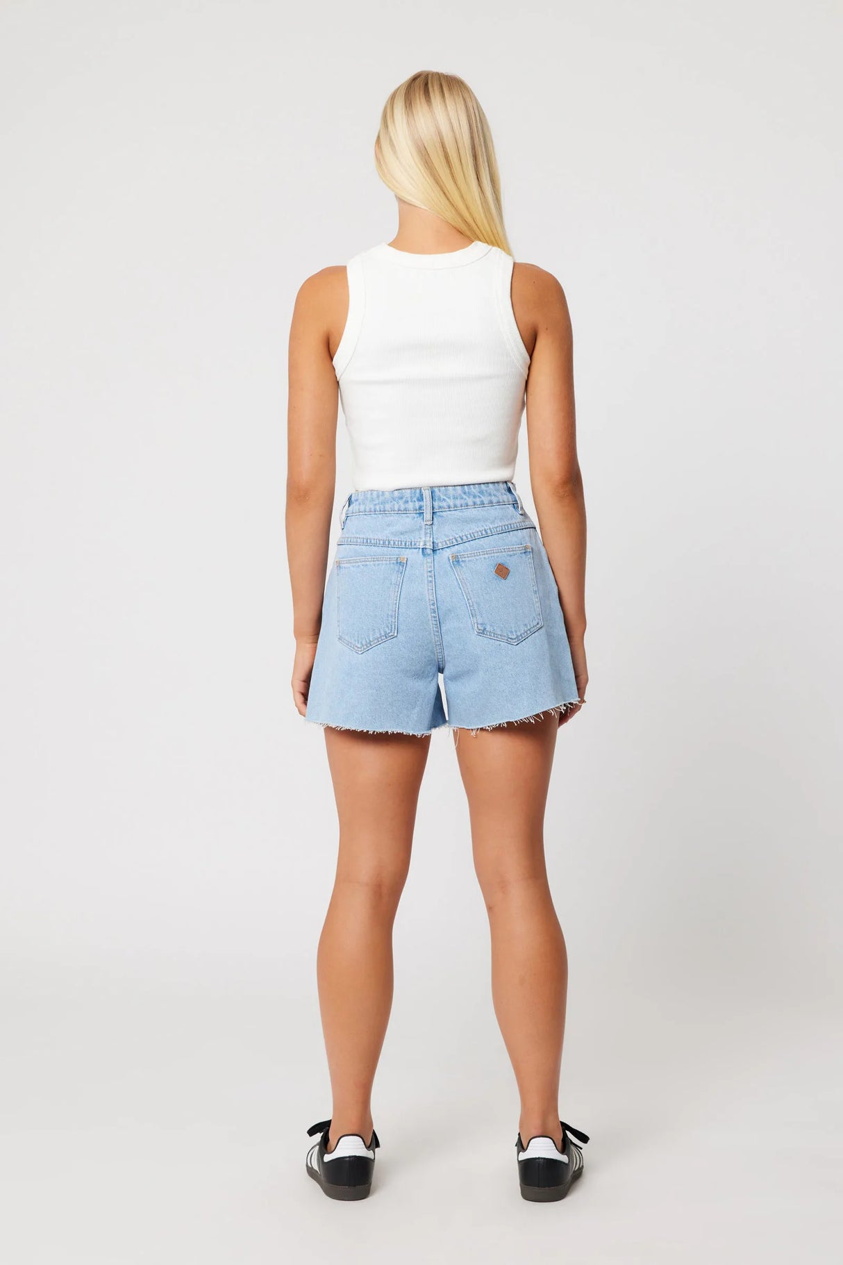 Abrand Womens Venice Short - Kendall