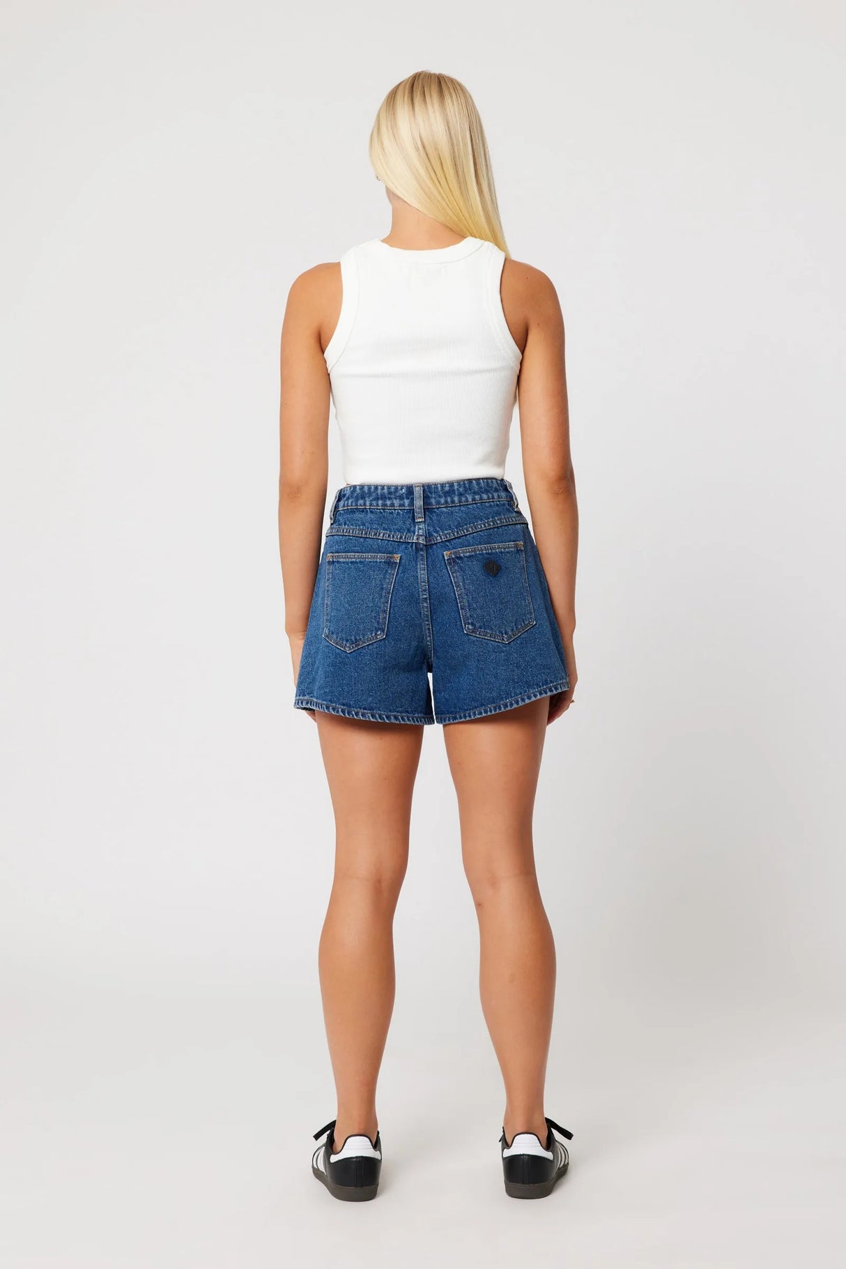 Abrand Womens Venice Short Bella
