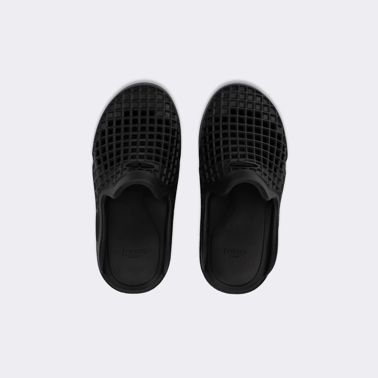 Lusso Cloud Scenario Slide - Black