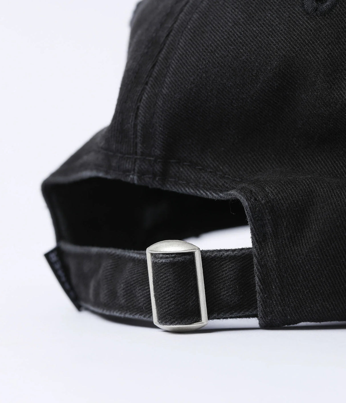 Former Array Contrast Cap