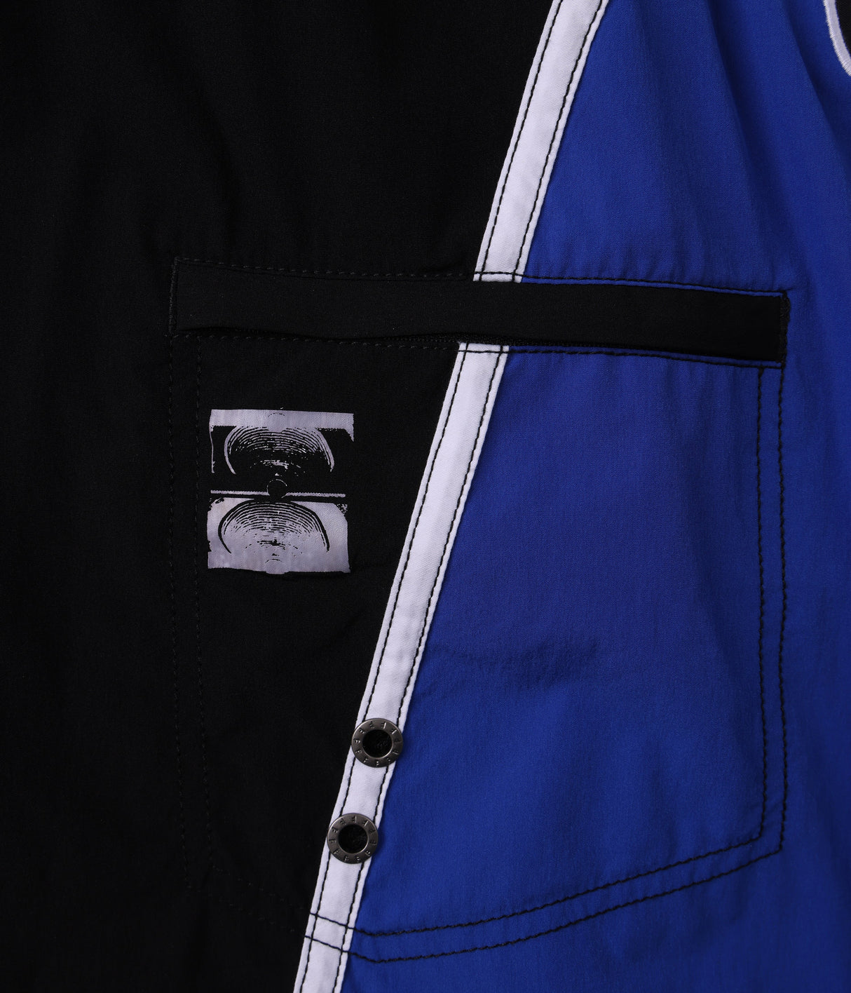 Former Proscription 21" Trunk