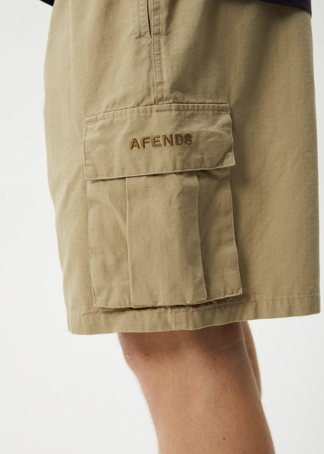 Afends Mens Ripped Out 98 Oversized Cargo Short 22"