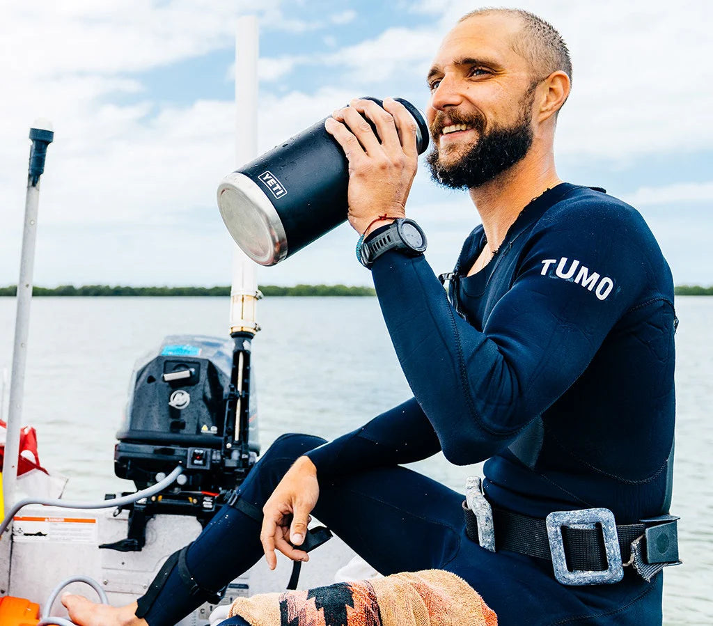 YETI Rambler 64oz (1.9L) Drink Bottle w/ Chug Cap