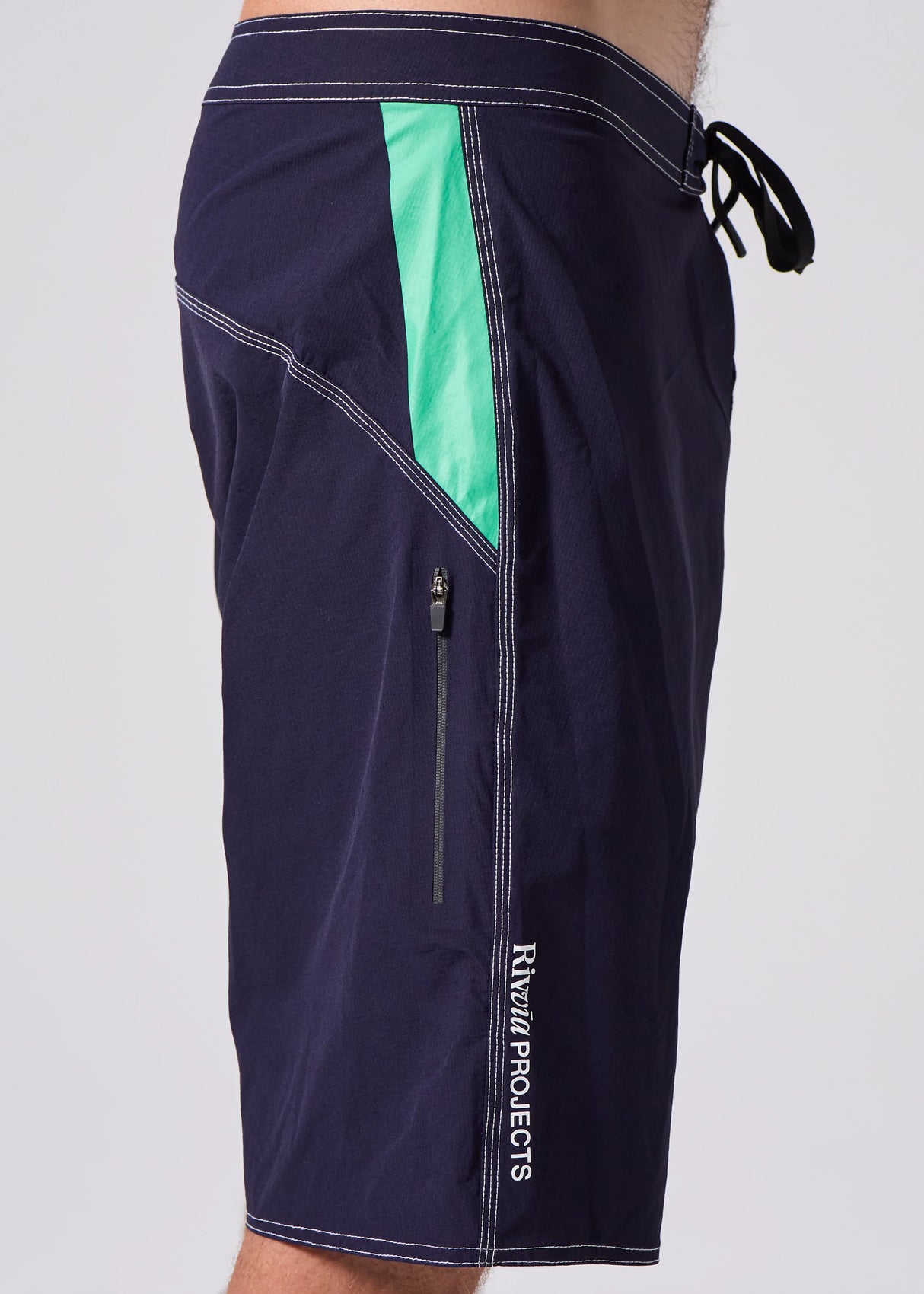 Rivvia Frequency Pulse Trunk