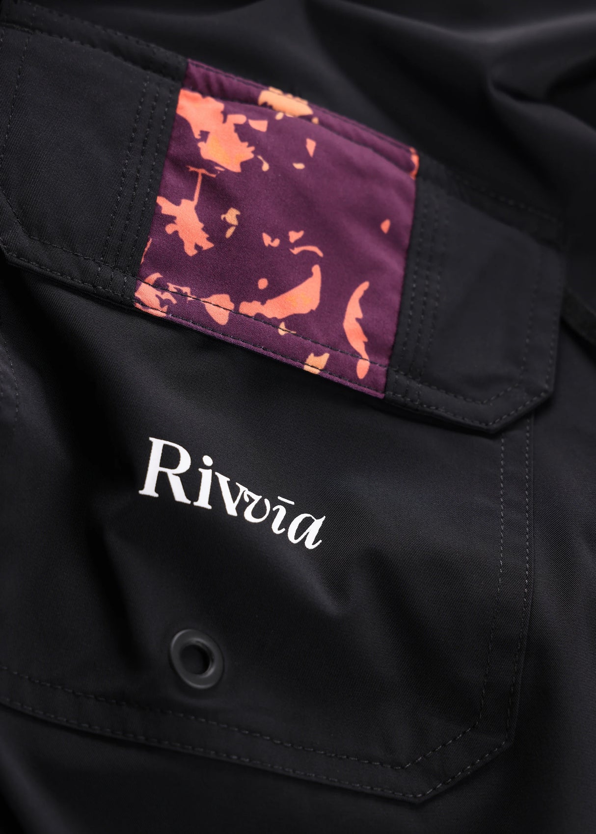 Rivvia Stereo Decorative 19" Trunk