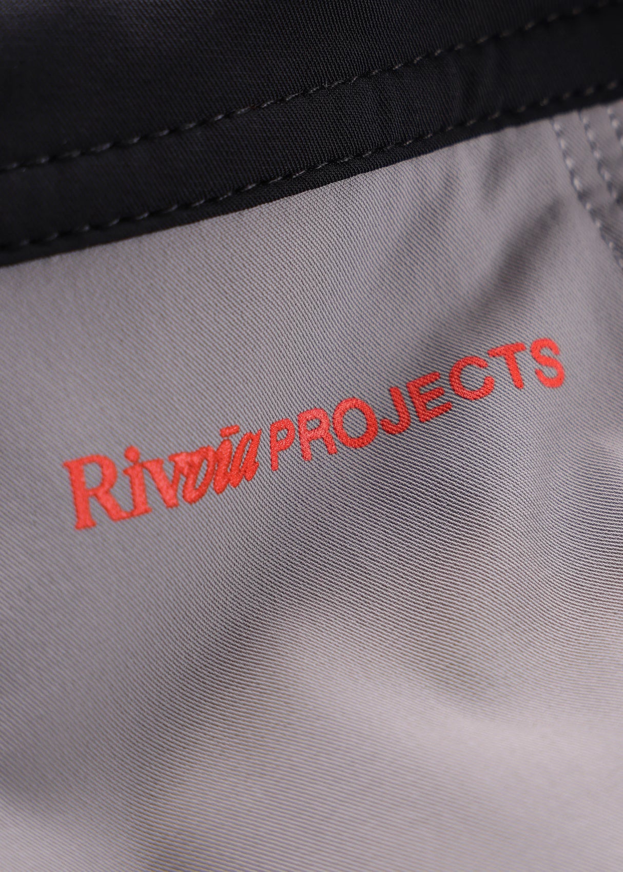 Rivvia Disclosure 20" Trunk