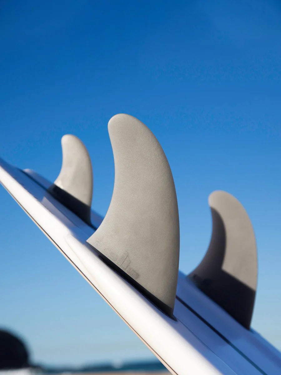 FCS 2 MR Mark Richards Neo Glass Twin Fin Set w/ Tralier XL