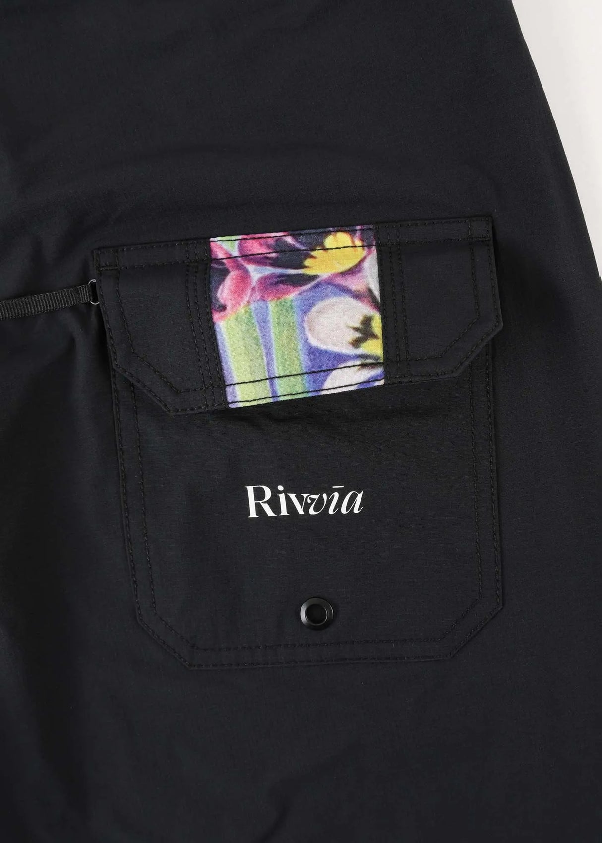 Rivvia Stereo 18" Decorative Trunk