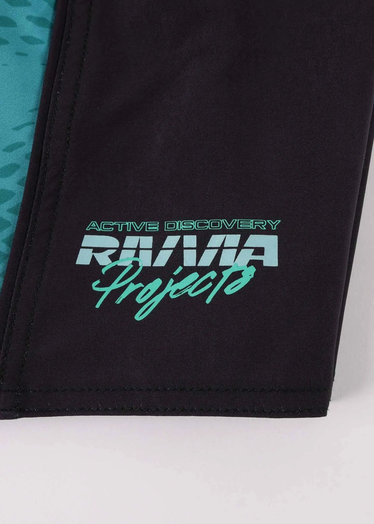 Rivvia Logger 18" Maze Trunk