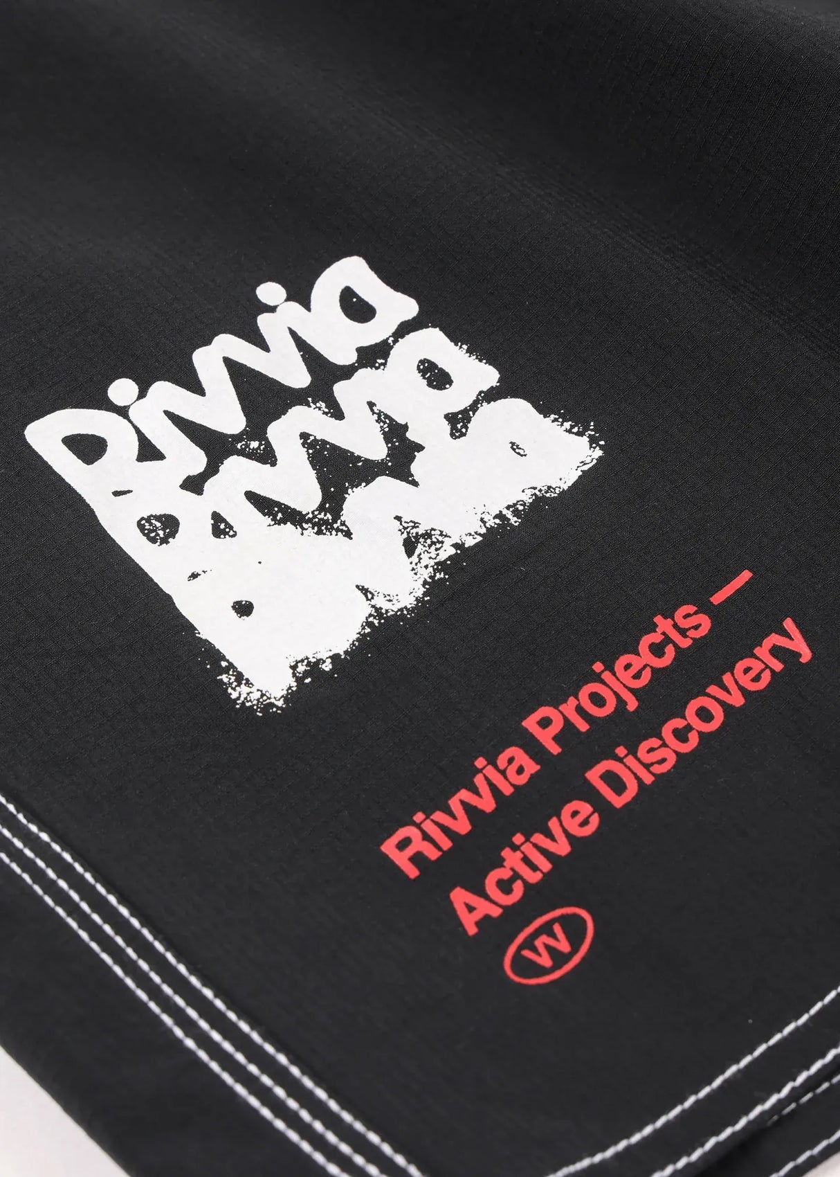 Rivvia Stereo 18" Blur Trunk