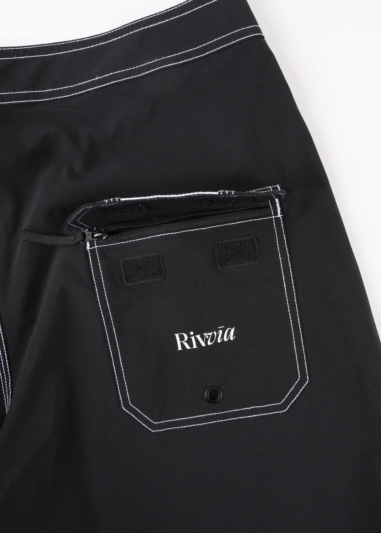 Rivvia Stereo 18" Blur Trunk