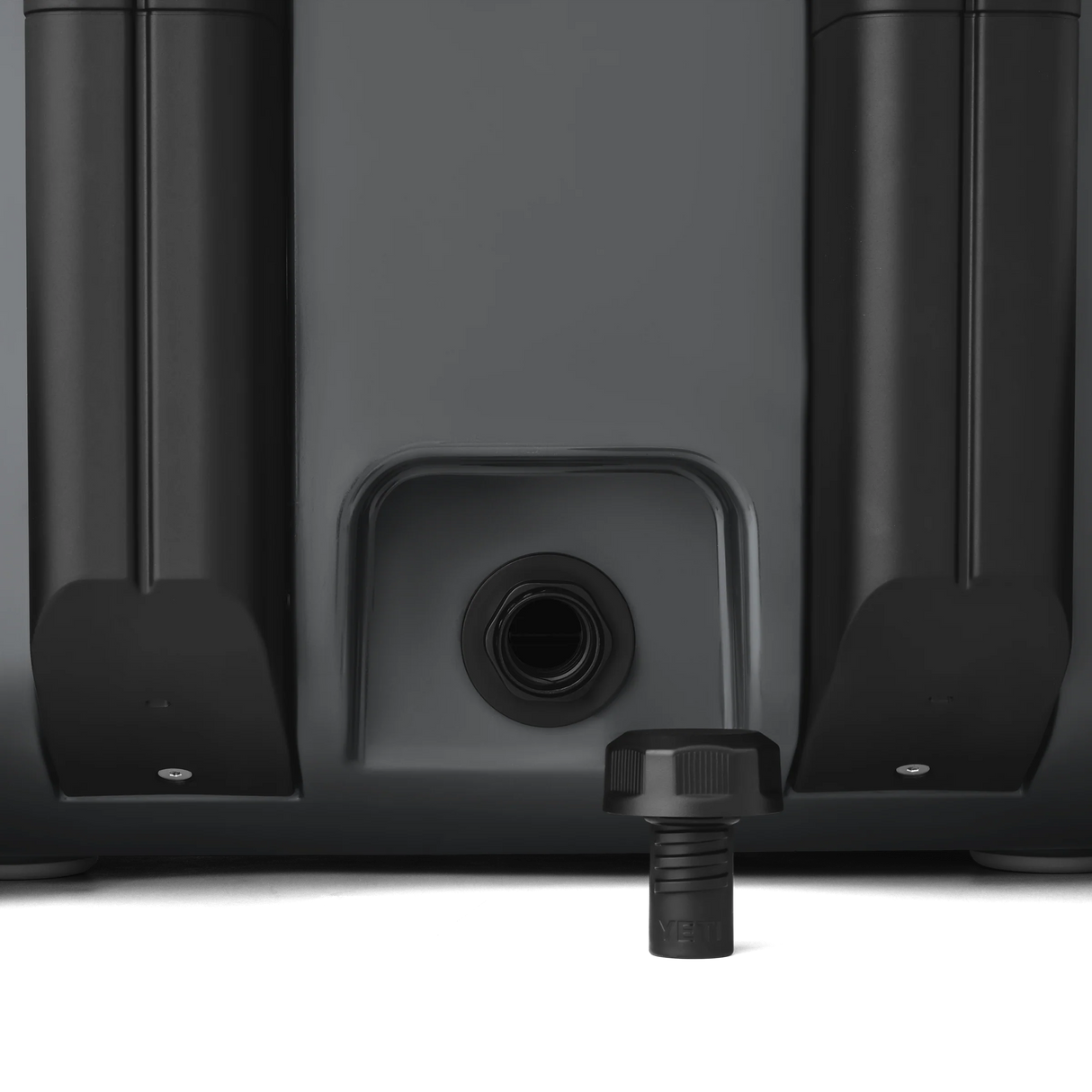 YETI Roadie 32 Wheeled Hard Cooler