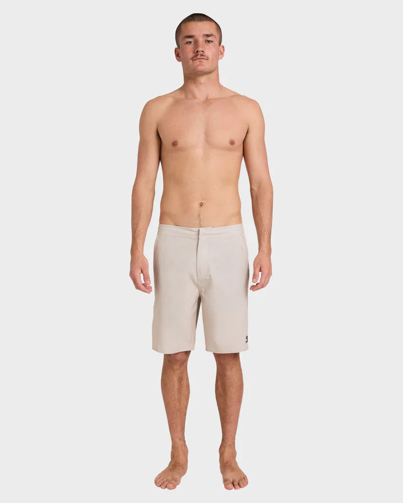 Quiksilver Mens Suva 20" Amphibian Hybrid Shorts