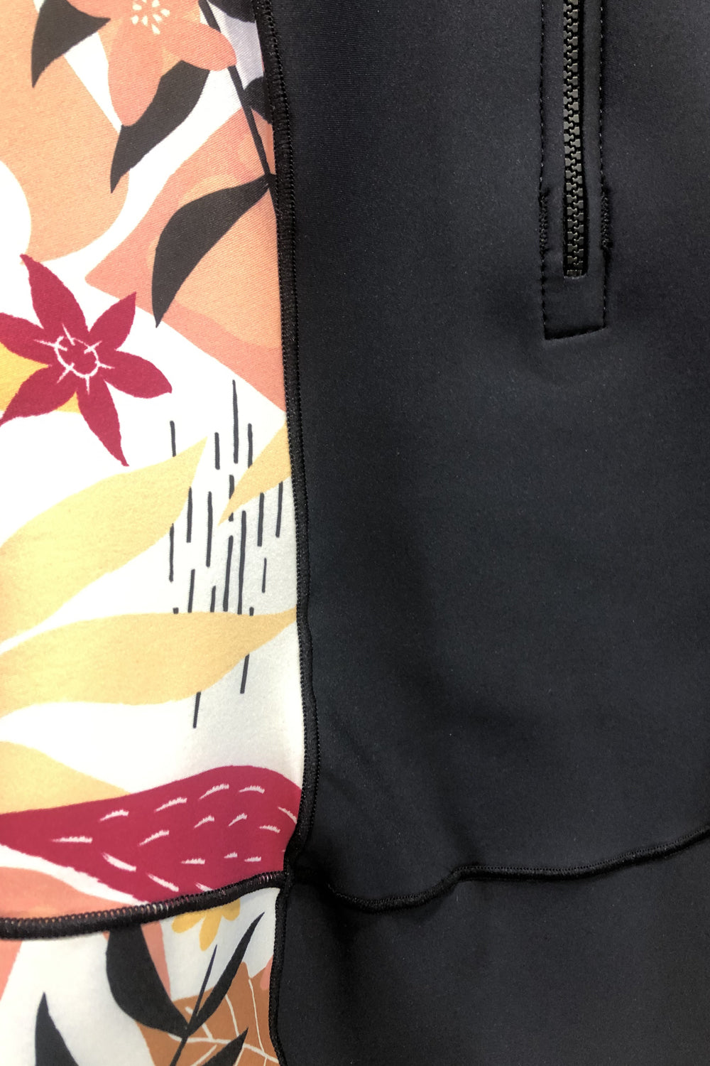 Roxy Womens 1.5mm Pop Surf LS Front Zip Shorty Springsuit