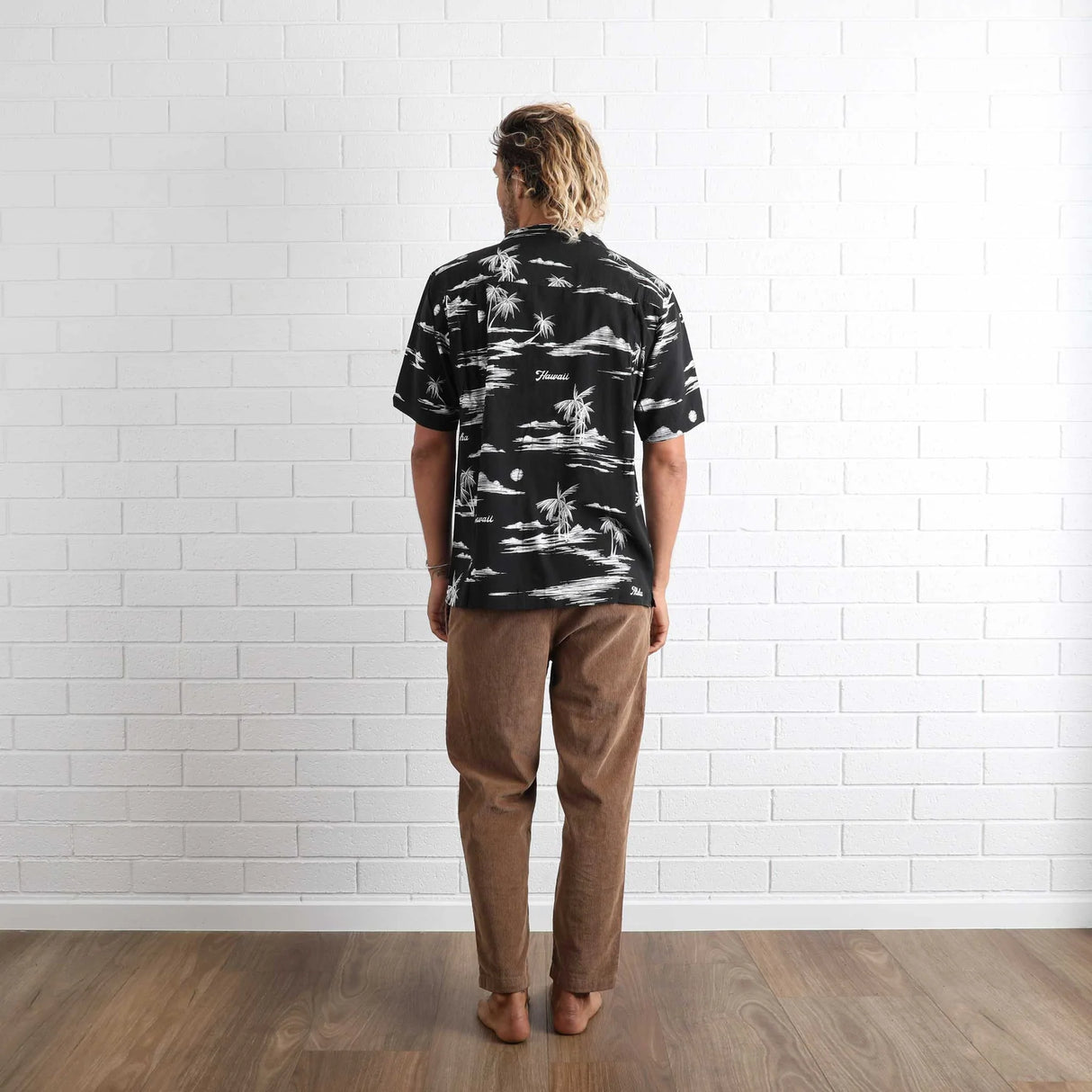 Town & Country Men's Island Time Shirt