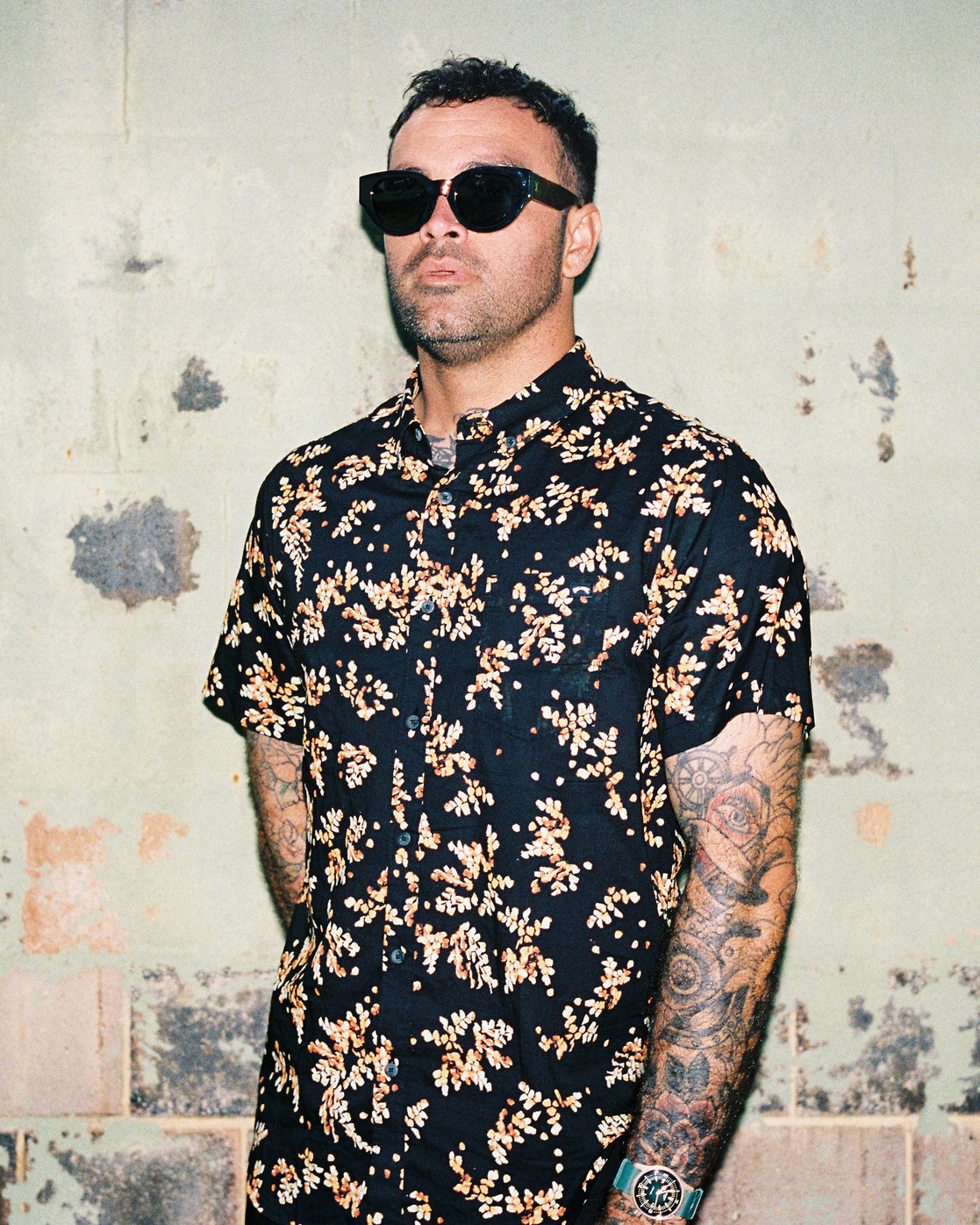 Billabong Men's Sundays Mini Shirt- Phantom