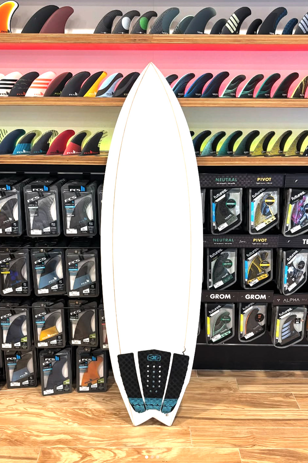 5'7 Ken McDonald #6613 - Used Surfboard