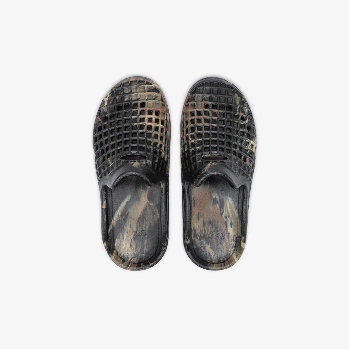 Lusso Cloud Scenario Slide - Woodland Camo
