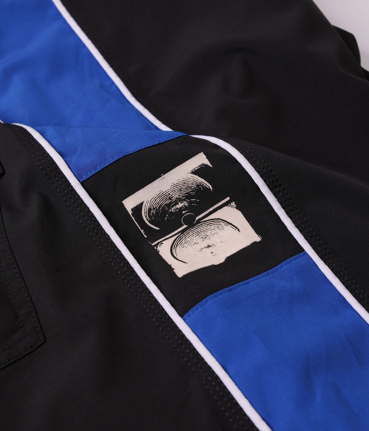 Former System Eclipse 20" Trunk