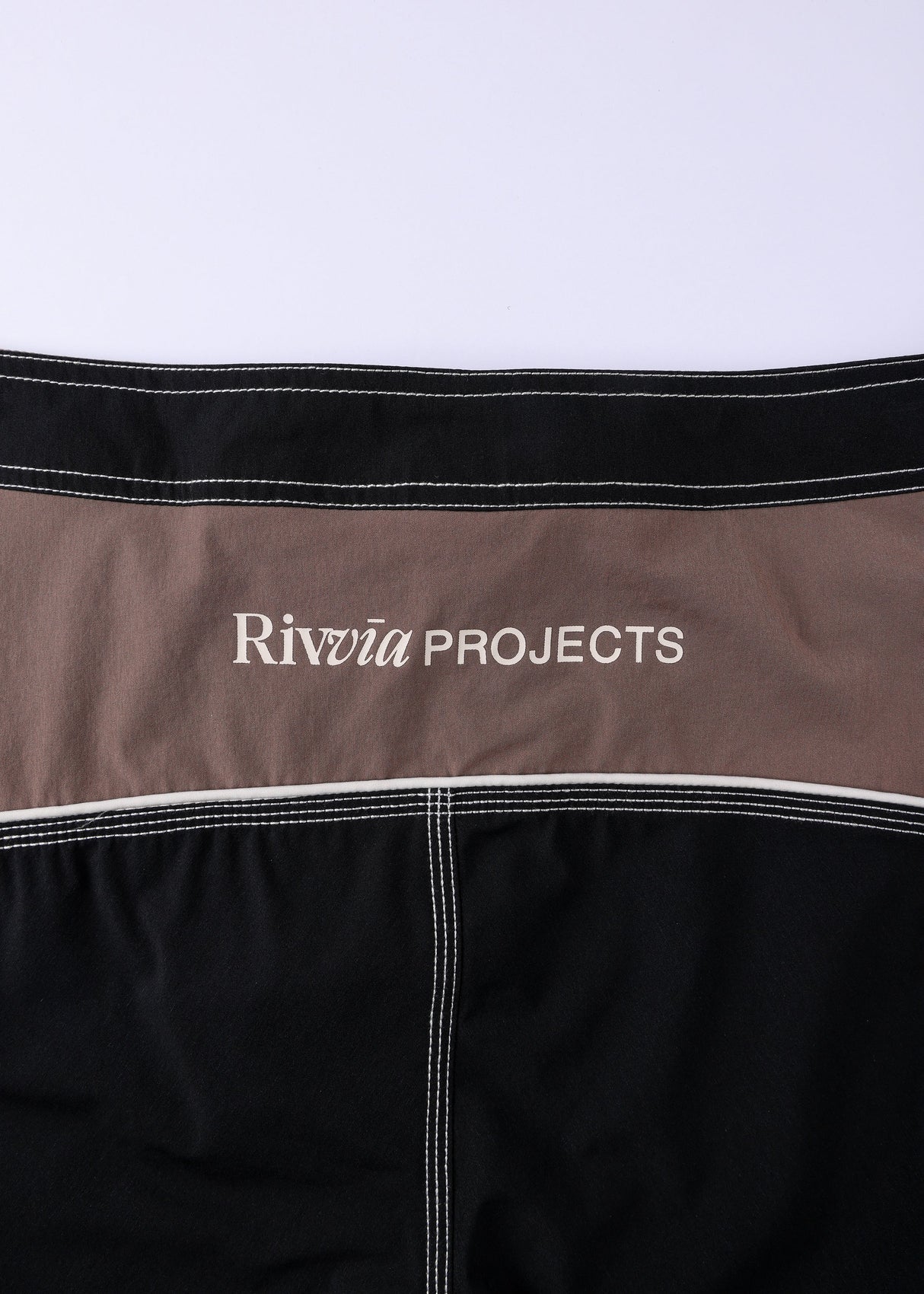 Rivvia Frequency 21" Passage Trunk