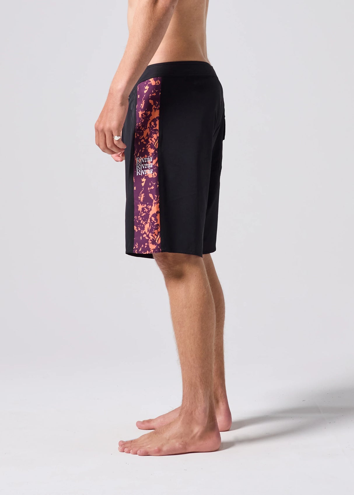 Rivvia Stereo Decorative 19" Trunk