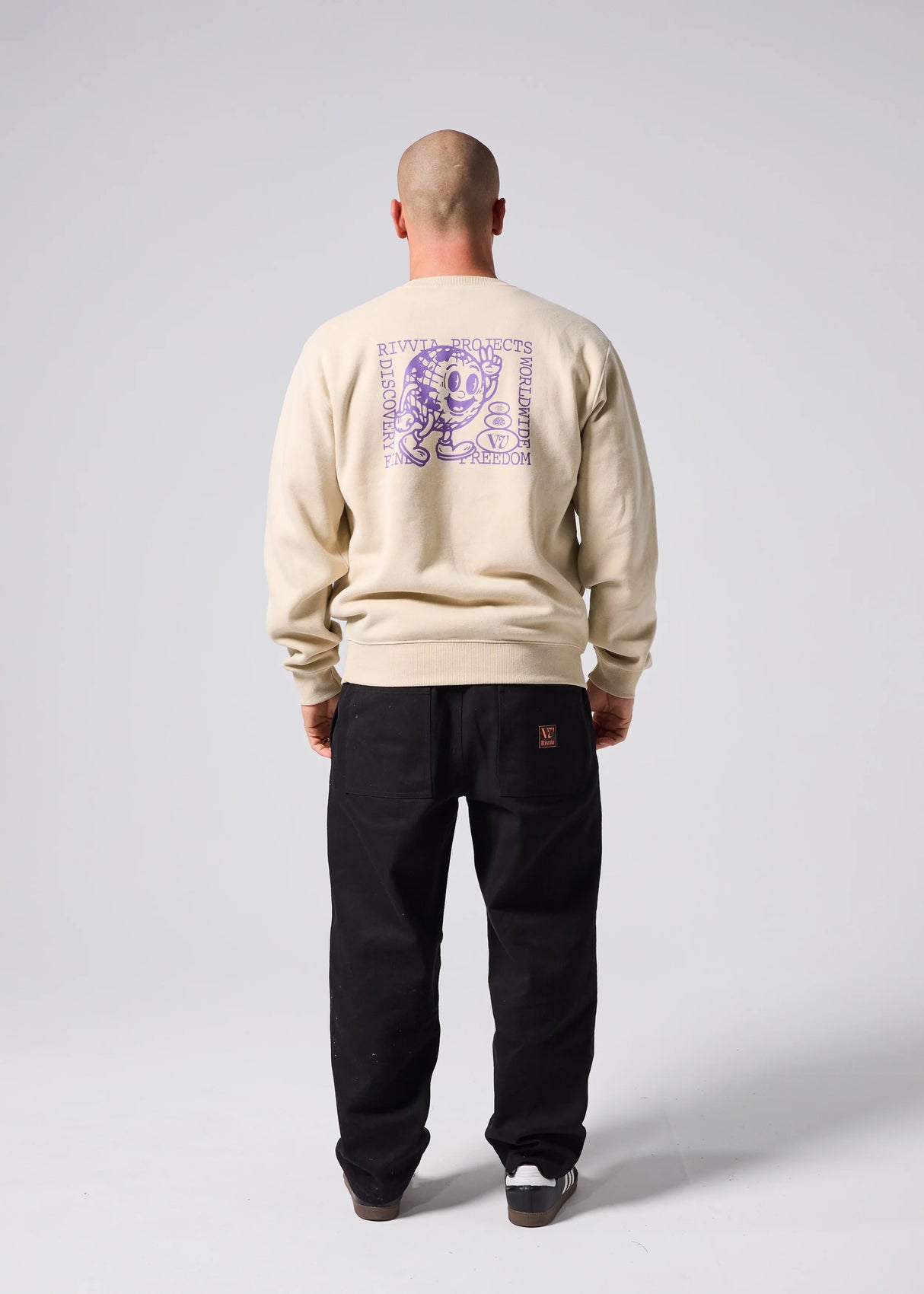 Rivvia Happy Globe Crew