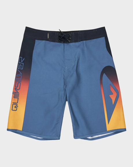 Quiksilver Boys (8-16) Everyday Holmes 17" Boardshorts