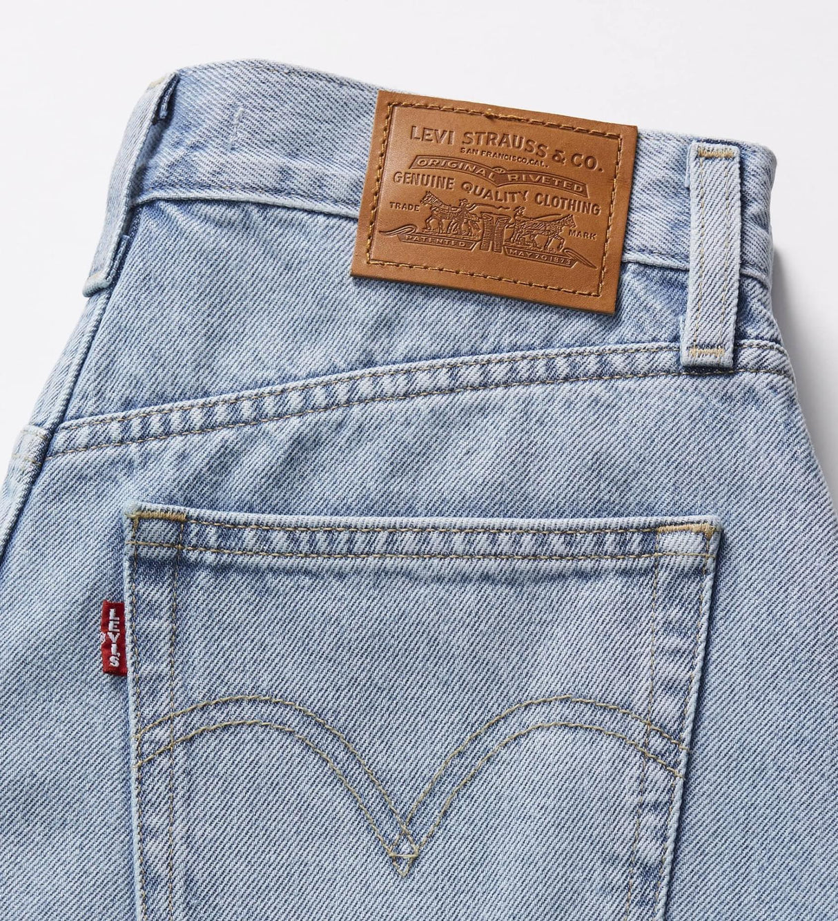 Levi's Womens High-Rise Baggy Shorts