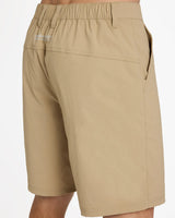 Quiksilver Mens Overcast Amphibian 20" Hybrid Shorts