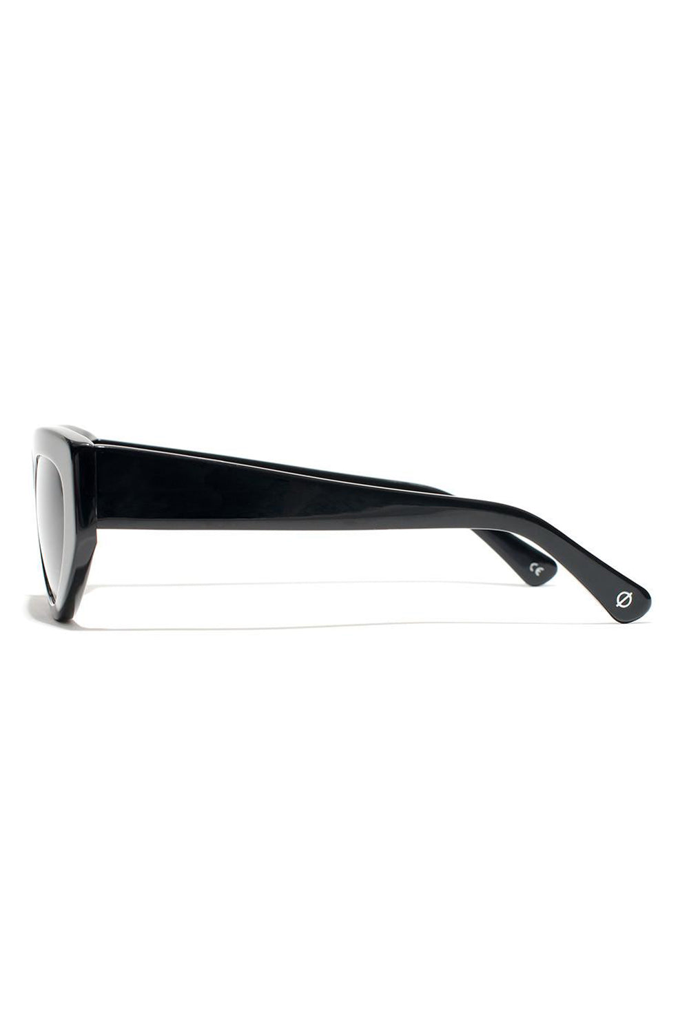 Cmmn swdn jet black pris online