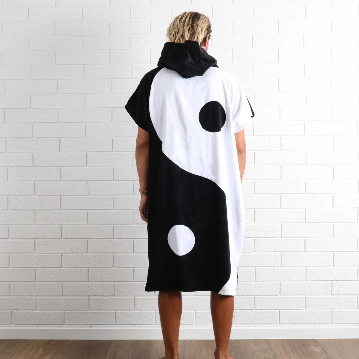 Town & Country Yin Yang Hooded Towel